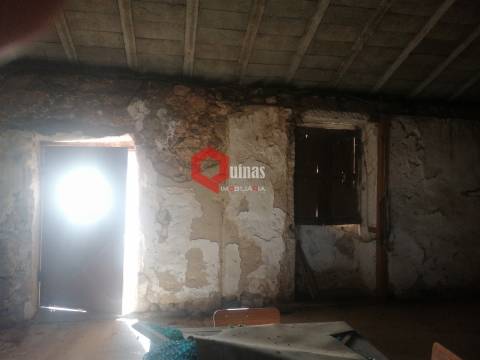 Venda de Casa T1 no Baraçal, Sabugal.