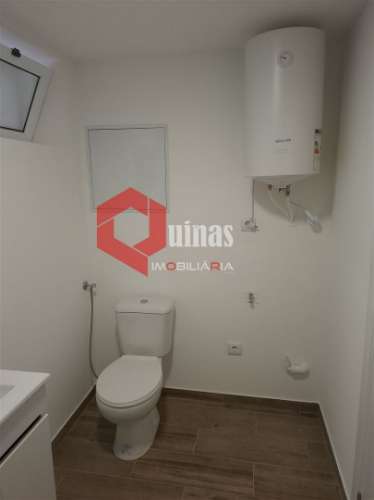 Rés-do-chão de Moradia, T1 mobilado e equipado.