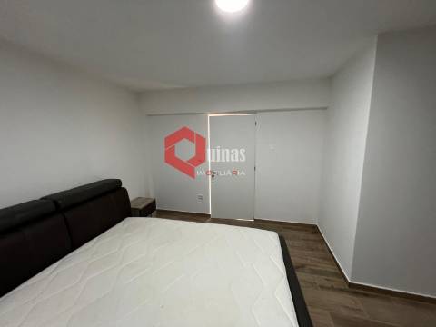 Rés-do-chão de Moradia, T1 mobilado e equipado.