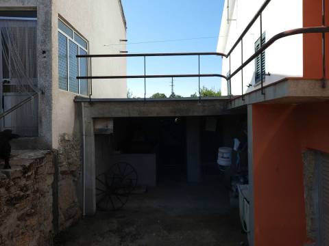 Arrendamento T1 com quintal