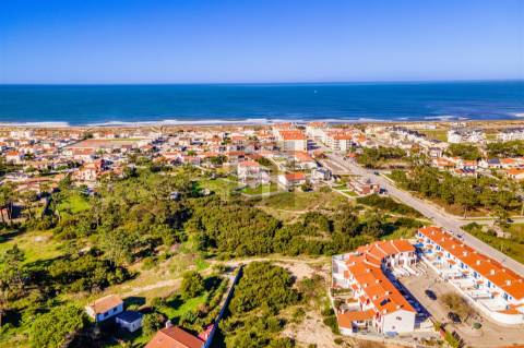 Praia de Quiaios. Terreno Com Viabilidade de Construção
