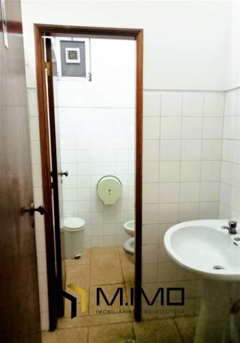 Venda prédio com comércio e habitação