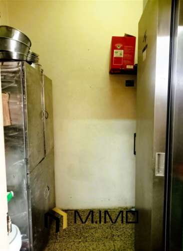 Venda prédio com comércio e habitação