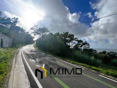 Terreno Em 1ª Linha de Mar na Praia da Murtinheira