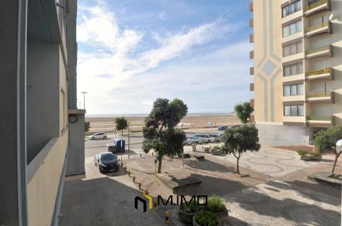 Buarcos. Apartamento T4 na Marginal com Vistas de Mar