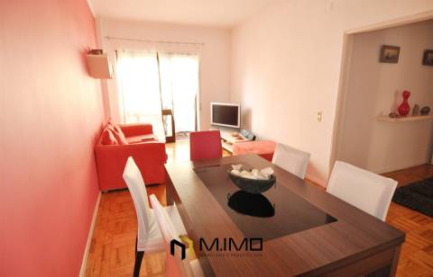 Buarcos. Apartamento T4 na Marginal com Vistas de Mar