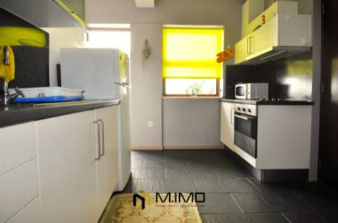 Buarcos. Apartamento T4 na Marginal com Vistas de Mar