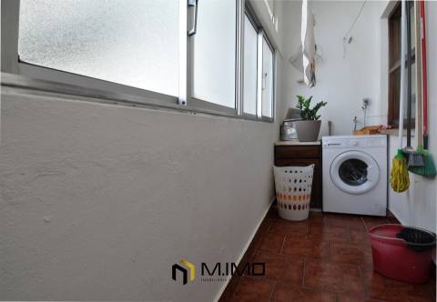 Buarcos. Apartamento T4 na Marginal com Vistas de Mar