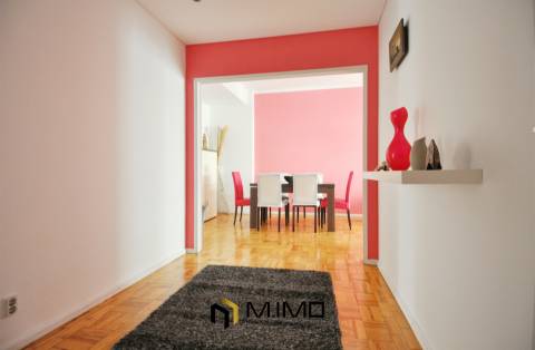 Buarcos. Apartamento T4 na Marginal com Vistas de Mar