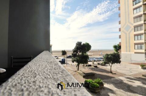 Buarcos. Apartamento T4 na Marginal com Vistas de Mar