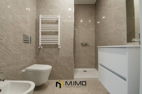 Casa com garagem na Quinta de Santa Maria