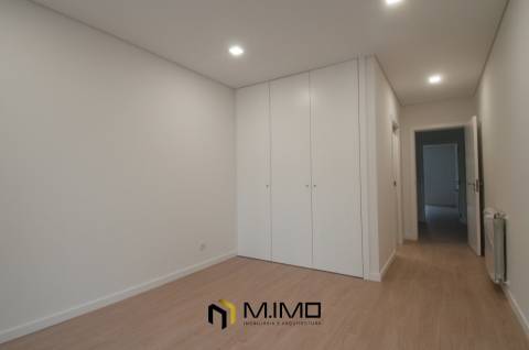 Casa com garagem na Quinta de Santa Maria