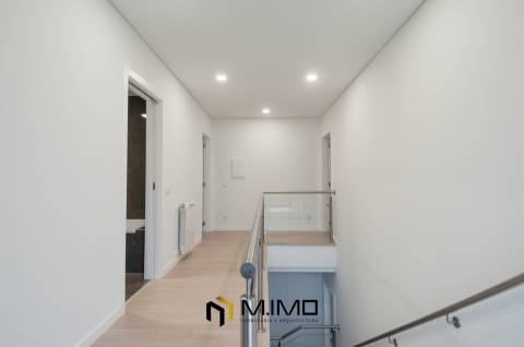 Casa com garagem na Quinta de Santa Maria