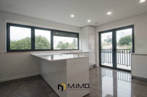 Casa com garagem na Quinta de Santa Maria