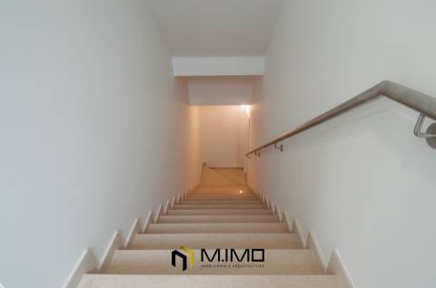 Casa com garagem na Quinta de Santa Maria