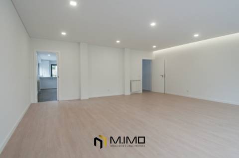 Casa com garagem na Quinta de Santa Maria