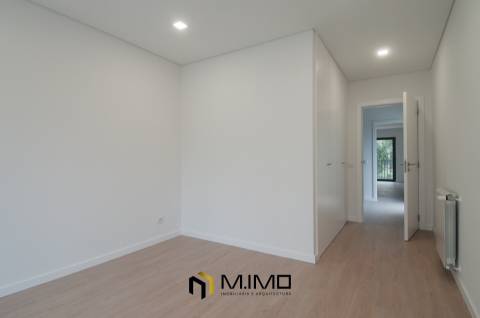 Casa com garagem na Quinta de Santa Maria