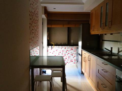 Apartamento T3 Com Arrumo Junto à Praia