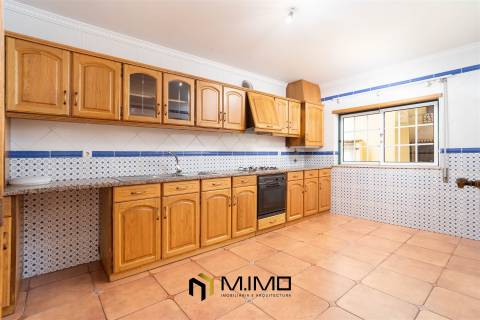 Moradia M3 com Vista Mar e Terraço Panorâmico – A 5 Minutos da Praia