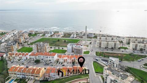 Moradia M3 com Vista Mar e Terraço Panorâmico – A 5 Minutos da Praia