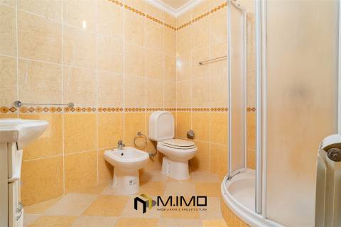 Moradia M3 com Vista Mar e Terraço Panorâmico – A 5 Minutos da Praia