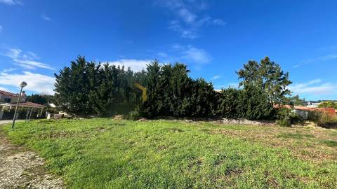 Lote de Luxo com Vista de Golfe na Quinta da Beloura – Projeto Aprovado pela APQB
