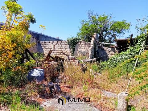 Casa com Quintal e Terreno Anexo no Paião – Perfeita para Projetos ao Ar Livre