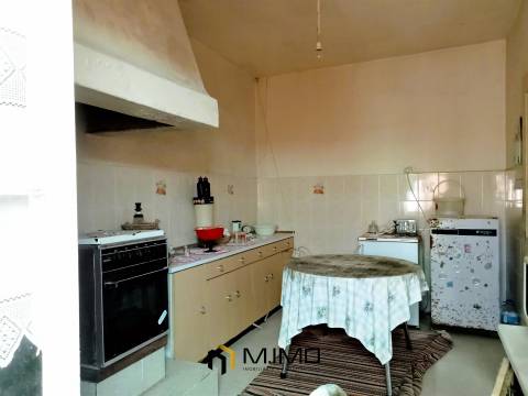 Casa com Quintal e Terreno Anexo no Paião – Perfeita para Projetos ao Ar Livre