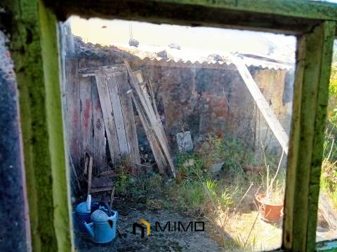 Casa com Quintal e Terreno Anexo no Paião – Perfeita para Projetos ao Ar Livre