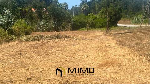 Terreno com 1.660m2 em Quiaios