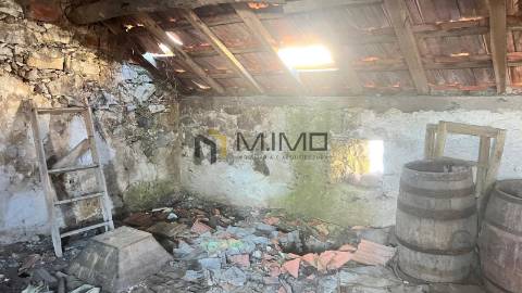 Moradia devoluta em Zona Reabilitação urbana_Quiaios_Próximo da Praia Murtinheira