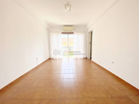 Apartamento T3 Arrendamento em Azeitão (São Lourenço e São Simão),Setúbal