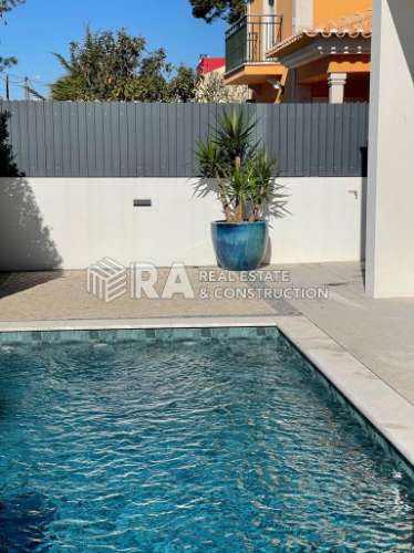 Moradia T4 Venda em Charneca de Caparica e Sobreda,Almada