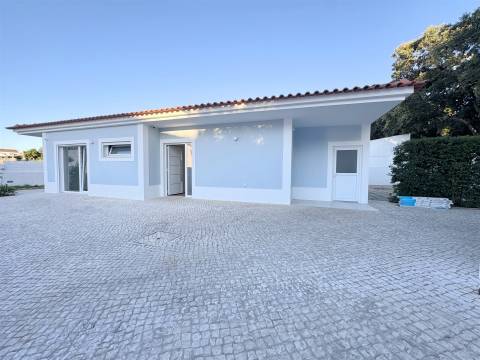 Moradia Isolada T3 Venda em Azeitão (São Lourenço e São Simão),Setúbal