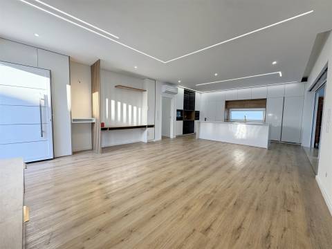 Moradia Isolada T3 Venda em Azeitão (São Lourenço e São Simão),Setúbal