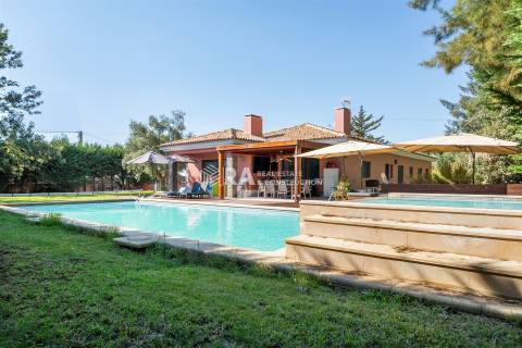 Moradia T4 Venda em Azeitão (São Lourenço e São Simão),Setúbal