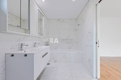 Moradia Isolada T6 Venda em Charneca de Caparica e Sobreda,Almada