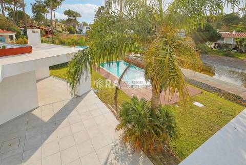 Moradia Isolada T6 Venda em Charneca de Caparica e Sobreda,Almada