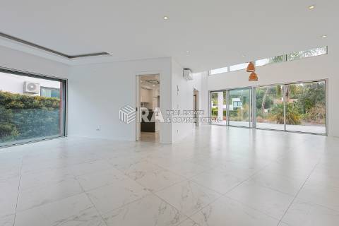 Moradia Isolada T6 Venda em Charneca de Caparica e Sobreda,Almada