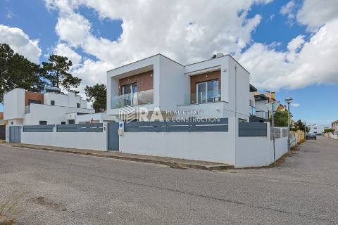 Moradia T3 Venda em Azeitão (São Lourenço e São Simão),Setúbal