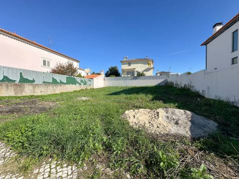 Terreno Urbano para construção em Torres Novas