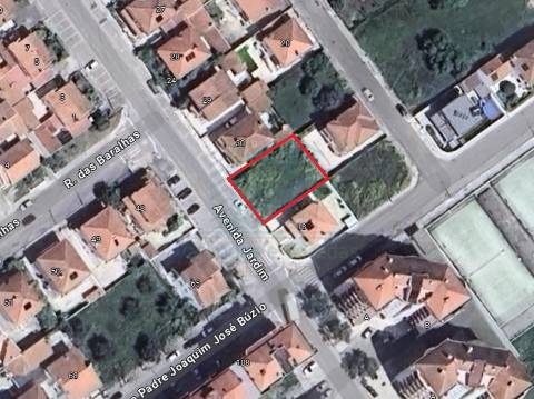 Terreno Urbano para construção em Torres Novas