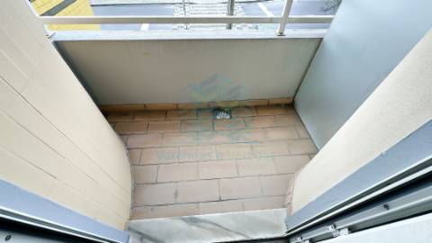 Apartamento T2 com arrecadação na cave - Torres Novas