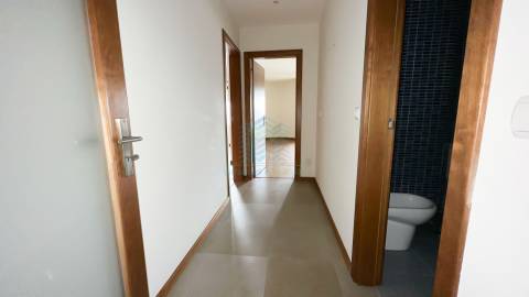 Apartamento T2 com arrecadação na cave - Torres Novas