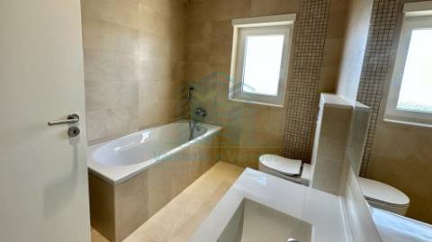 Apartamento T3 novo em Torres Novas com garagem