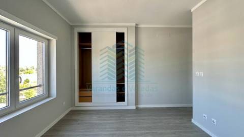 Apartamento T3 novo em Torres Novas, com garagem e varanda