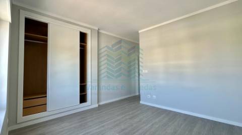 Apartamento T3 novo em Torres Novas, com garagem e varanda