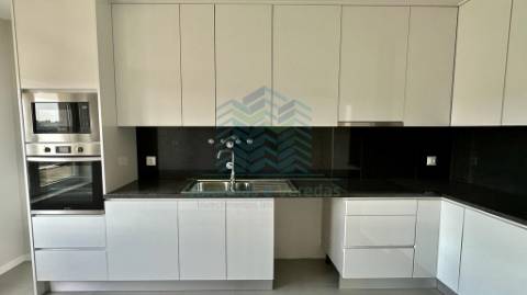 Apartamento T3 novo em Torres Novas, com garagem e varanda