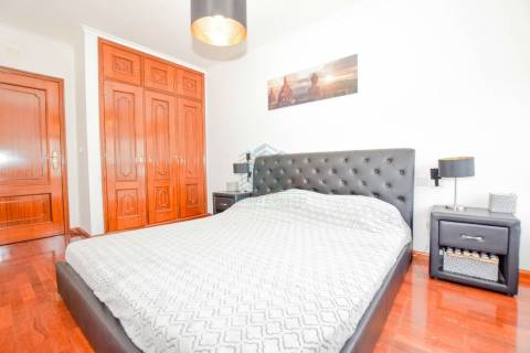 Apartamento T3 com garagem em Torres Novas