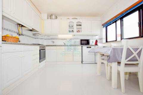 Apartamento T3 com garagem em Torres Novas